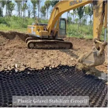 HDPE noir perforé texturé en pente stable géocellés géocellés géocellés pour le génie civil 2