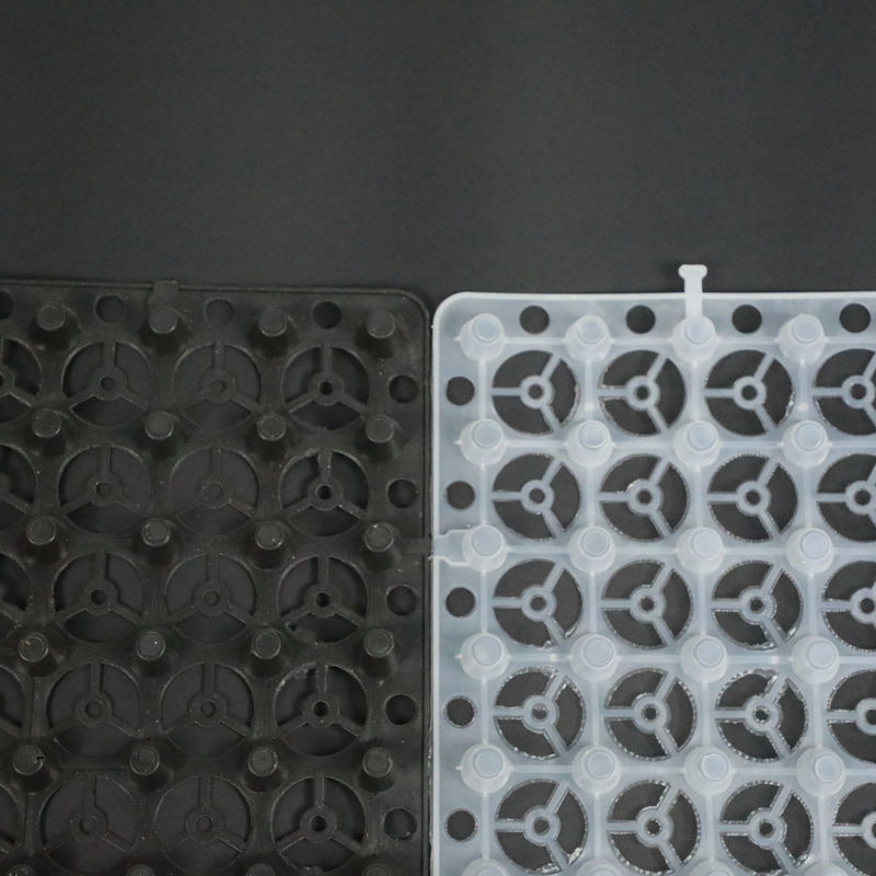 Le conseil de drainage de HDPE de membrane de drainage embrévé par stockage de l'eau pour le bâtiment imperméable se protègent
