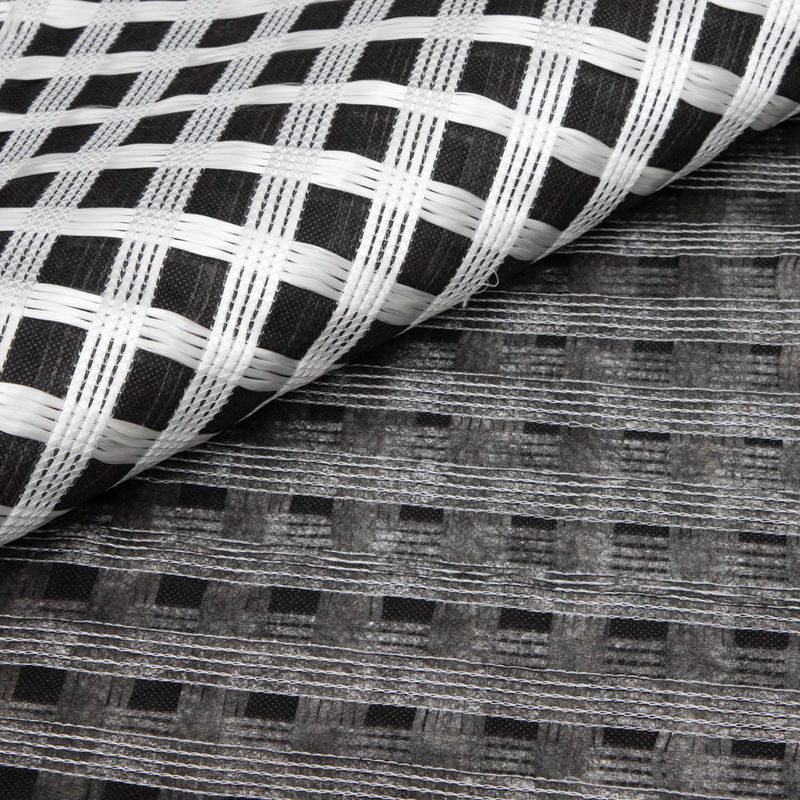 Géogrid composite en fibre de verre biaxial avec géotextile non tissé pour le renforcement du sol/matériau de construction routière