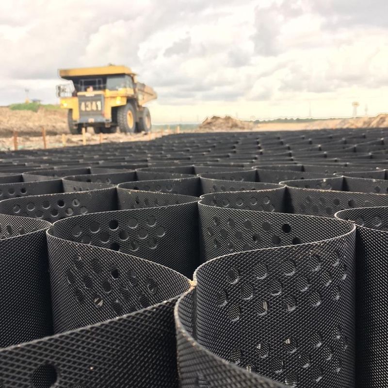 Tissus et perforés en PEHD en plastique géocelle Paver Gid Fabricant