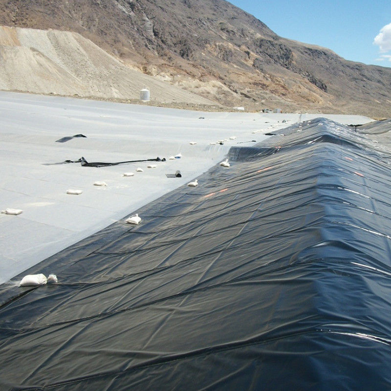 100% de matériau vierge ASTM Standard GM13 HDPE Geomembrane Liner 0,3 mm 0,5 mm 1,0 mm 1,5 mm 2,0 mm Pour décharge / étang de crevettes