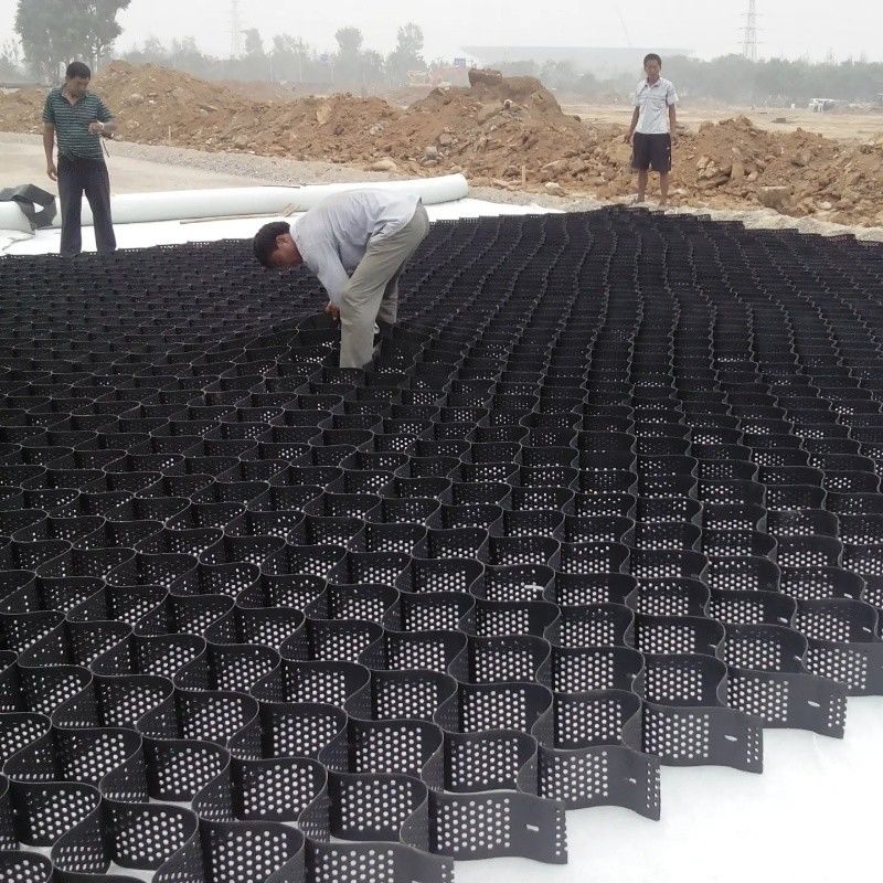 250 mm 75 mm 100 mm 150 mm Hdpe géocelle haute texture HDPE grille de gravier en rayon de miel en plastique géocelle prix direct d'usine