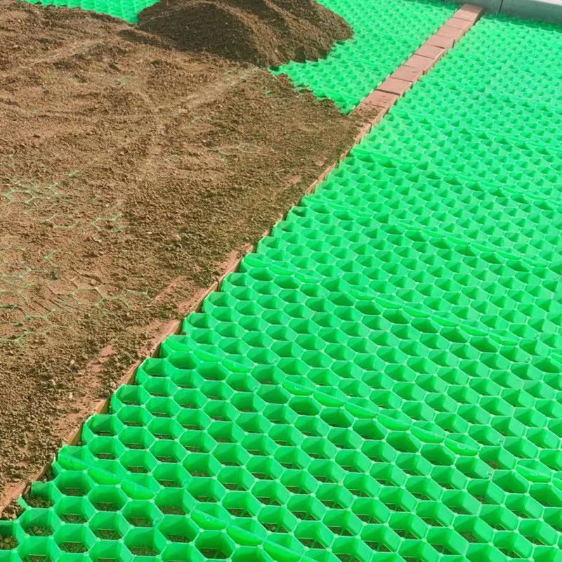 Réseau d'herbe poreuse en plastique HDPE Pavements Réseau de pavés pour le sol du parking