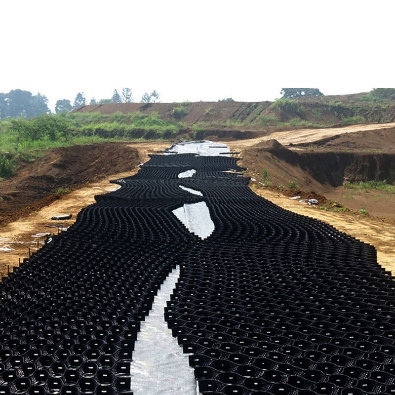 Réseau de sol Géocelles de nid de miel en polyéthylène en plastique HDPE Pavées d'herbe perméables en gravier Réseau de gravier HDPE Géocelle pour allée