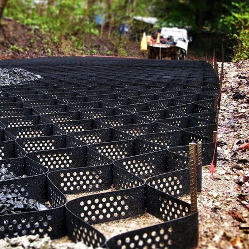 Géocellule HDPE texturée avec trous, système de confinement cellulaire élevé, géocellule HDPE en nid d'abeille pour fondation routière, protection de talus, parking, allée, mur de soutènement