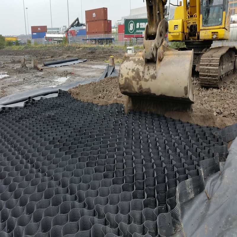 HDPE géocelle en plastique pavée en grille géocelle HDPE pour le renforcement des sous-sols doux stabilisateur de gravier à faible coût géocelle dans la construction de routes