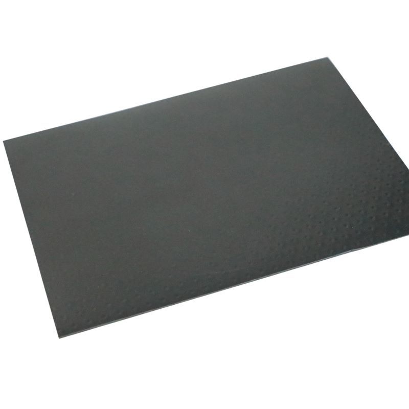 Géomembrane de revêtement d'étang en HDPE noir haute densité résistant à la chaleur pour toiture, revêtement d'étang à poissons, décharge minière
