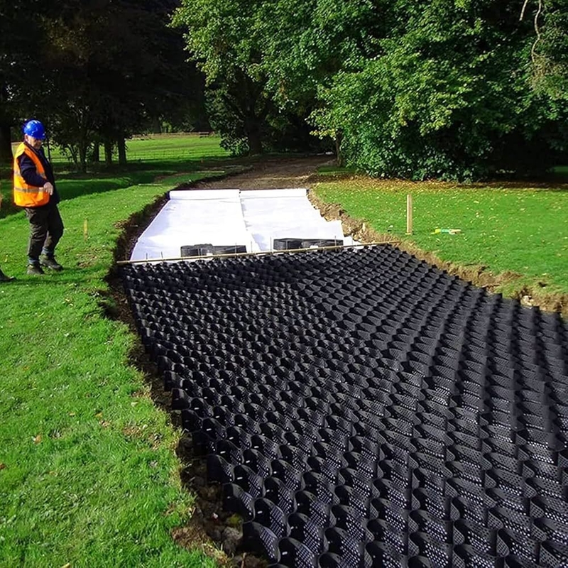 Géocellules en HDPE durables Géocellule en HDPE à surface lisse pour allées Contrôle de l'érosion pour pentes Soutien de mur de soutènement