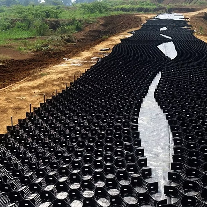 Réseau routier en plastique standard ASTM Gravier Honeycomb HDPE Géocelle pour la maintien des murs Renforcement de la pente Protection de la voie d'accès Géocelle contrôle de l'érosion