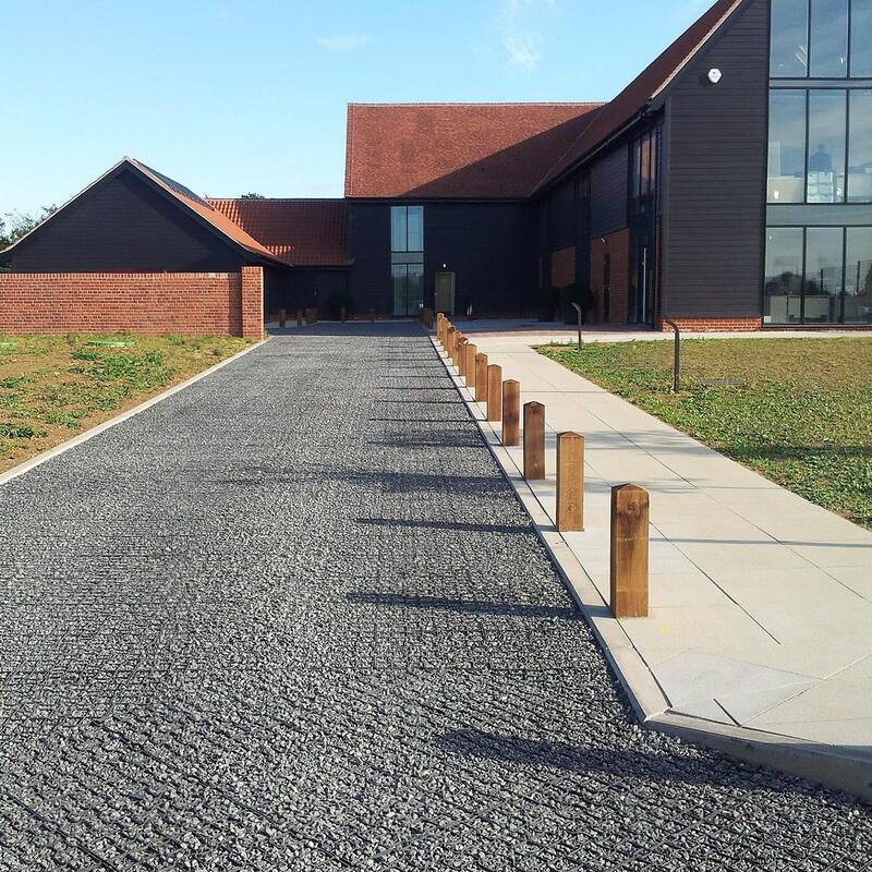 Grille en plastique HDPE pour gazon pour les parkings en revêtement herbeux, le contrôle de l'érosion des pentes, la stabilisation des sols, les pavés en gravier et l'aménagement paysager Grille en plastique pour gazon